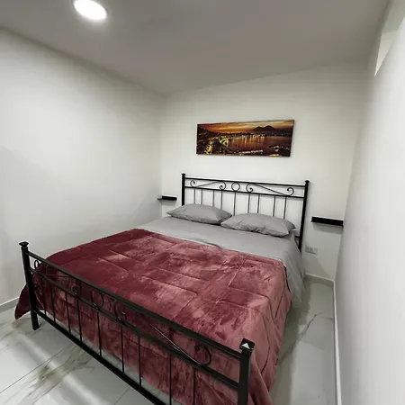 Domus Partenope Centro Storico *